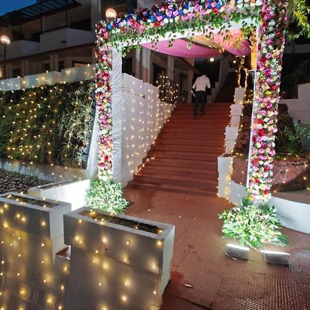 Surbee Resort Mussoorie Zewnętrze zdjęcie