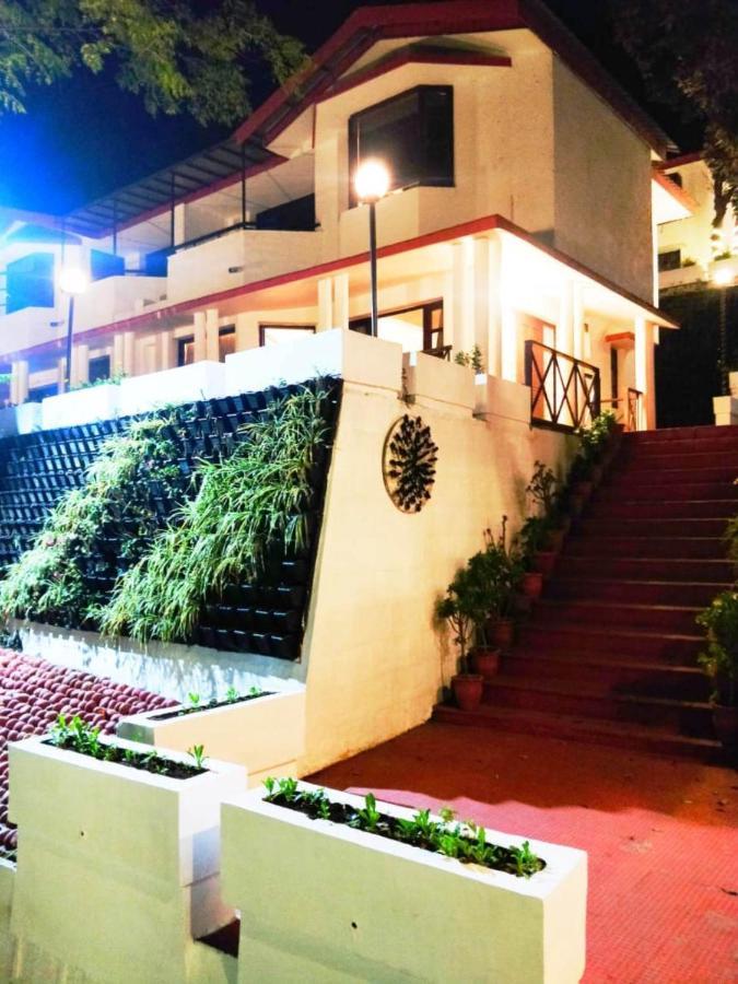Surbee Resort Mussoorie Zewnętrze zdjęcie