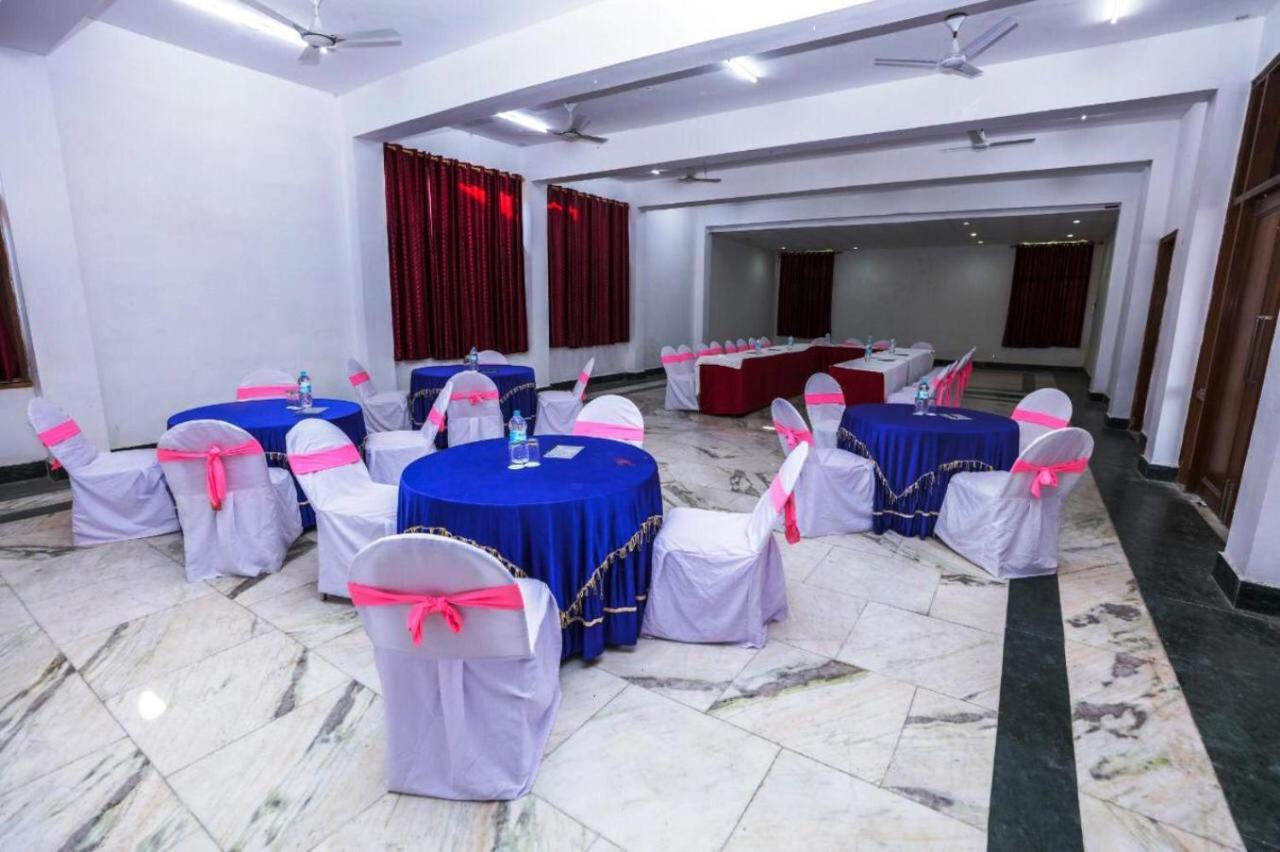 Surbee Resort Mussoorie Zewnętrze zdjęcie