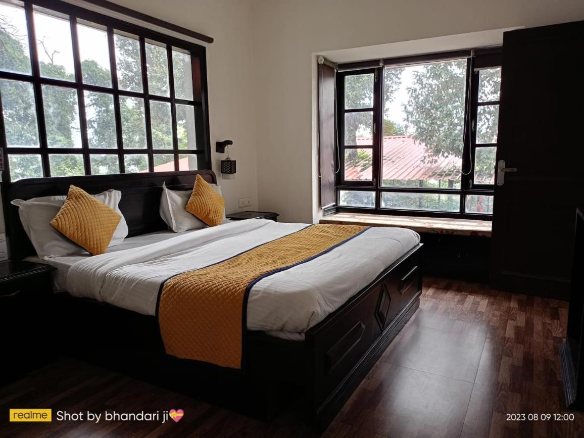 Surbee Resort Mussoorie Zewnętrze zdjęcie
