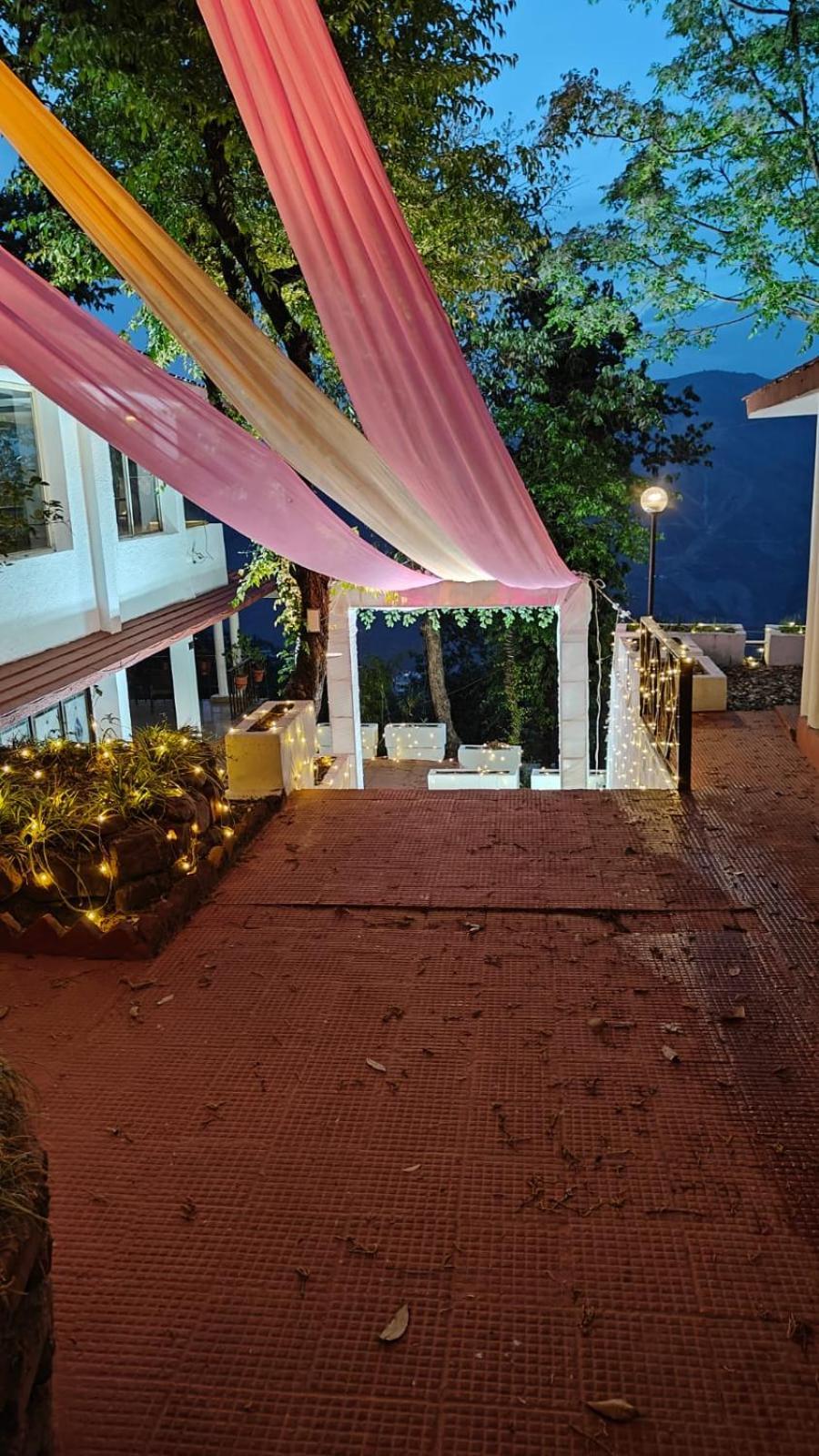 Surbee Resort Mussoorie Zewnętrze zdjęcie